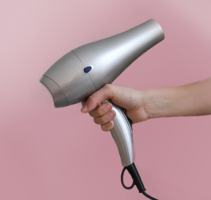 hairdryer for drying a wallpaper